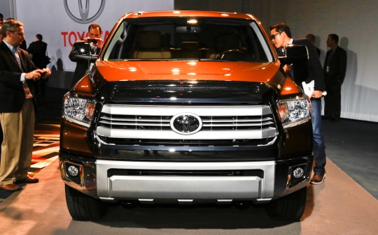 2014-Toyota-Tundra-1794-Edition-front-grille